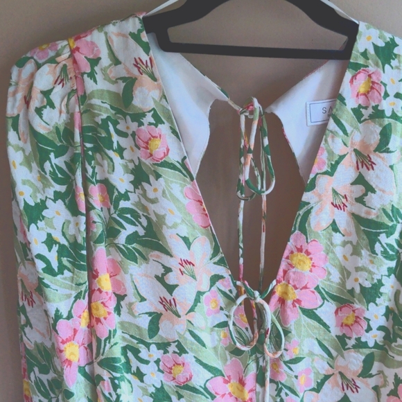 Open back floral romper - Picture 3 of 5